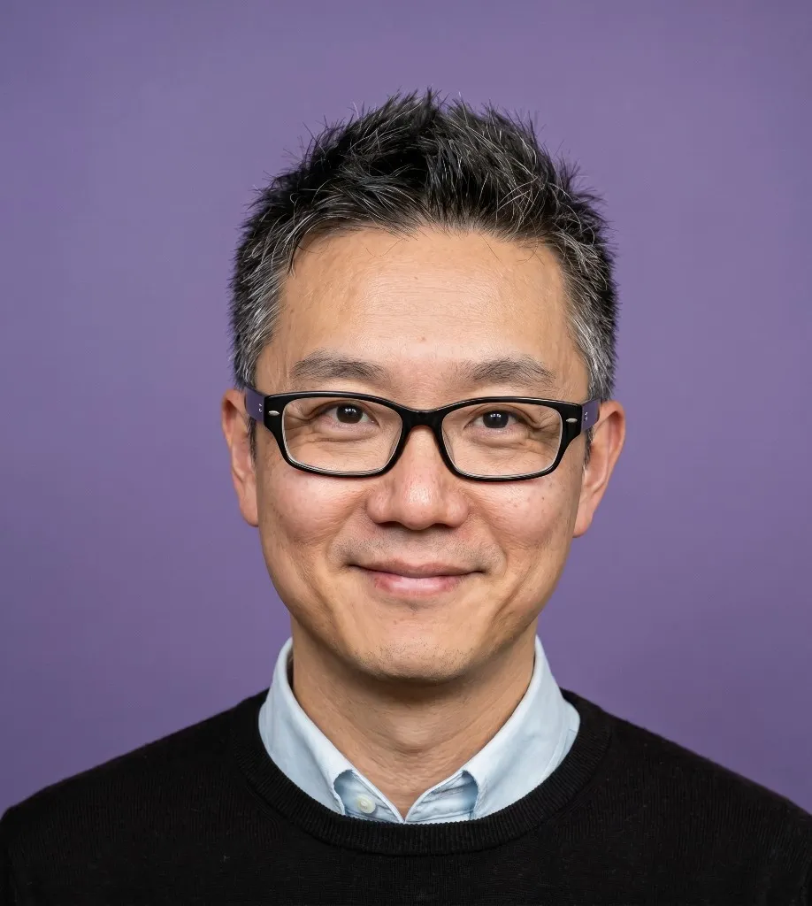 Portrait of Warren Maddox, co-founder of GiftyWow