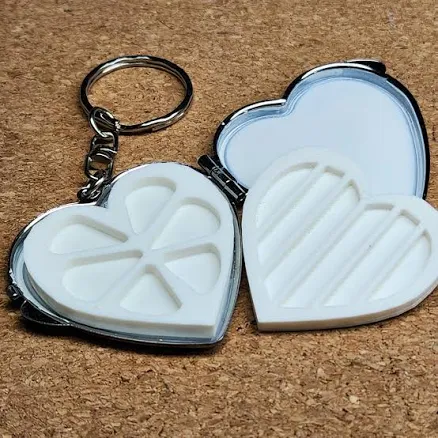 Professional Metal Watercolor Travel Set — Mother's Day gift for a grandmother, shoppable idea