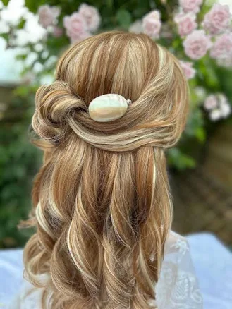 Sterling Silver Vintage-Style Floral Hair Comb — Mother's Day gift for your wife from her husband — shoppable idea